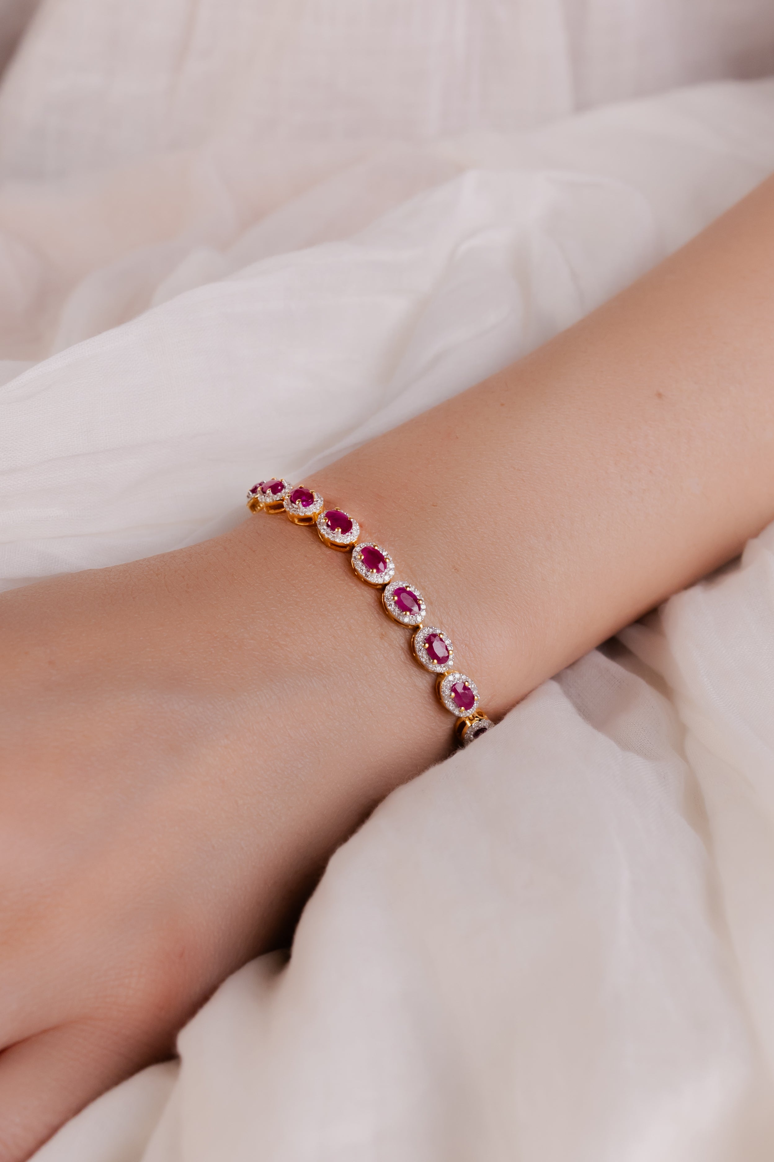 4K GOLD HALF TENNIS RUBY BRACELET