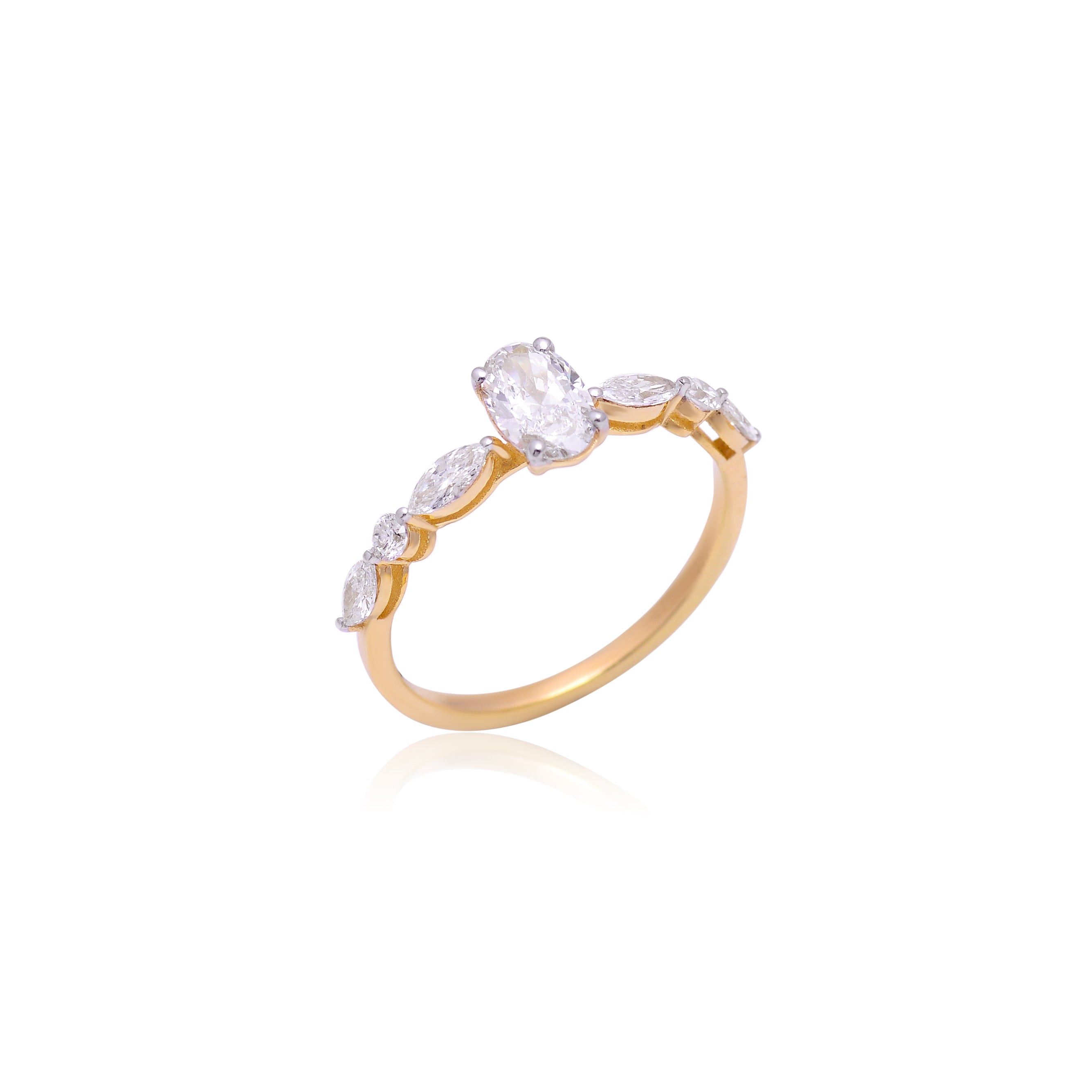 4K GOLD OVAL DIAMOND RING