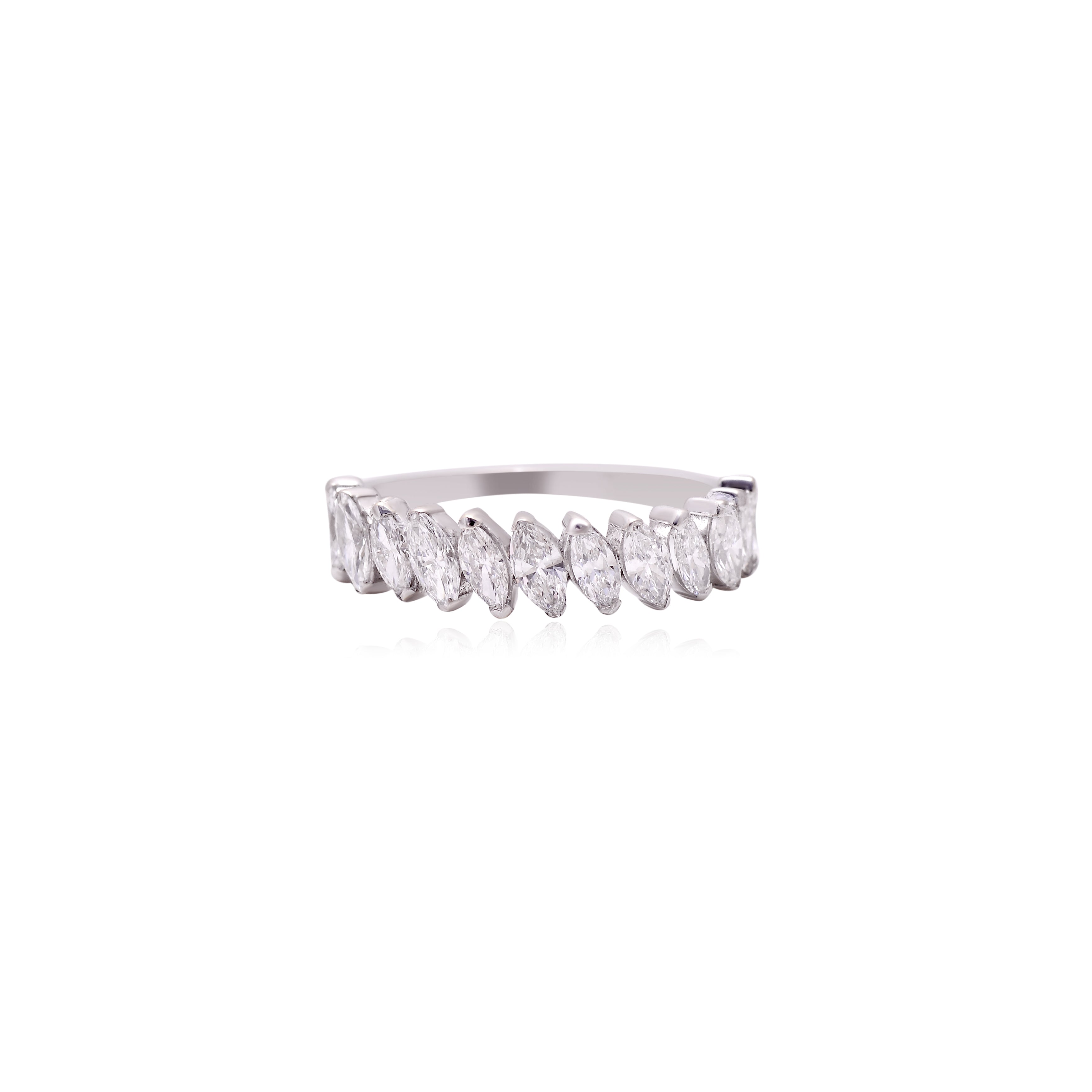 4K GOLD MARQUISE BAND