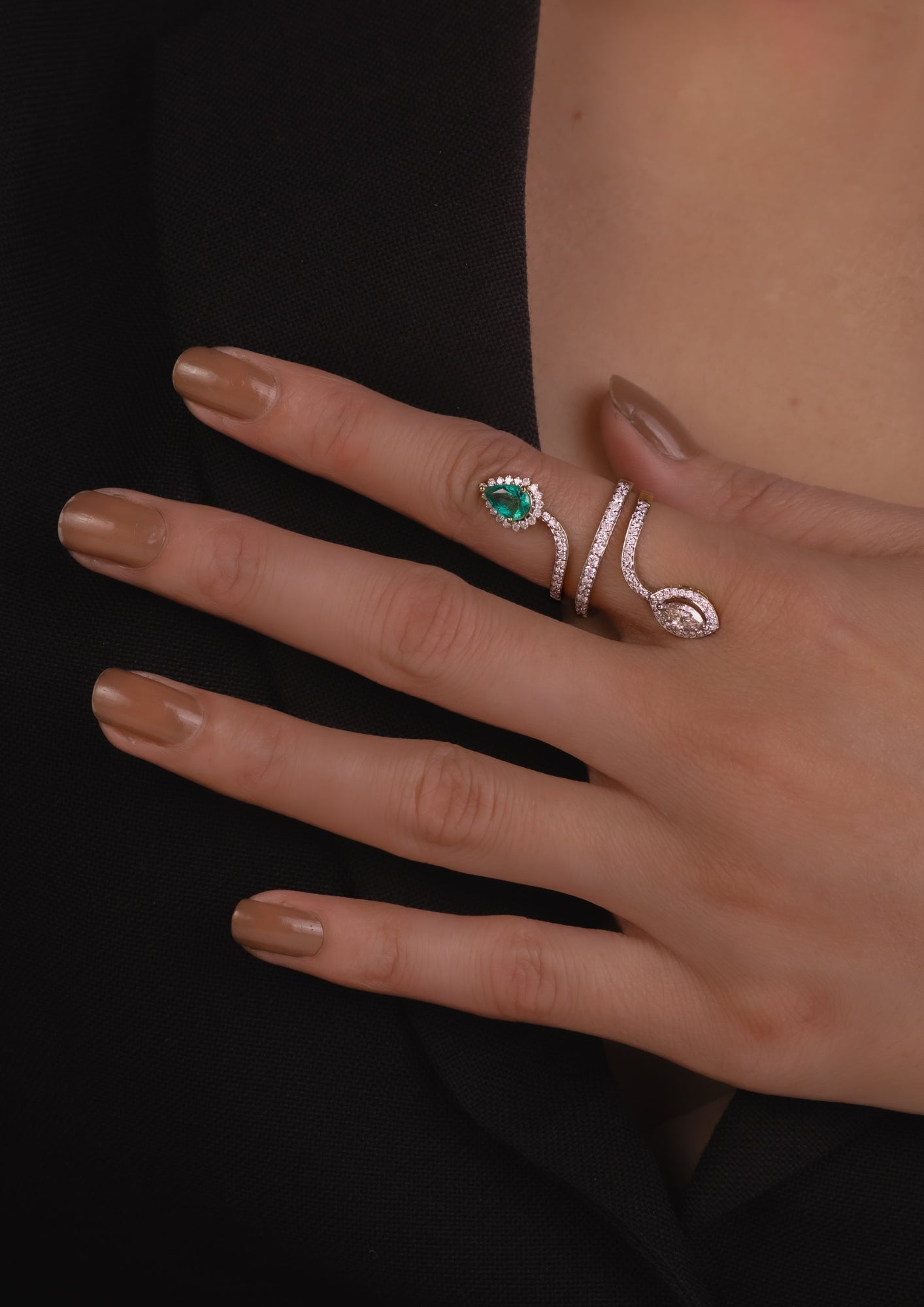 4K GOLD SERPENTI CONTEMPORARY RING