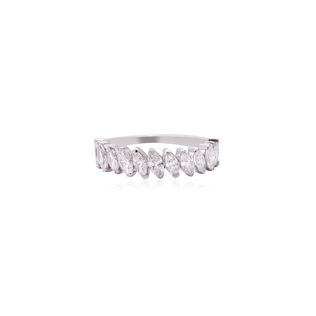 4K GOLD MARQUISE BAND