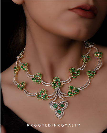 EMERALD AND DIAMOND NECKLACE