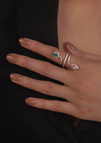 4K GOLD SERPENTI CONTEMPORARY RING
